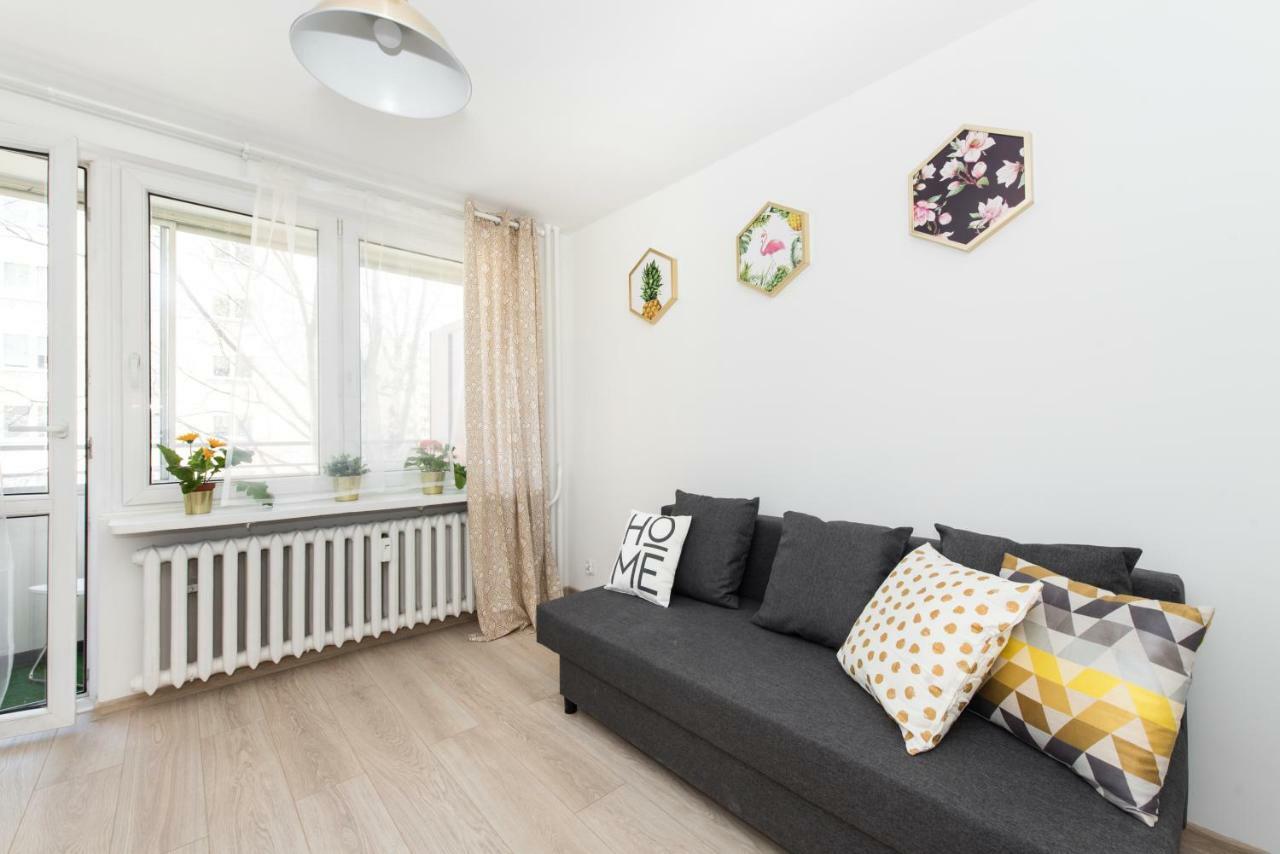Superapart Luzycka 10 Warszawa Exteriör bild