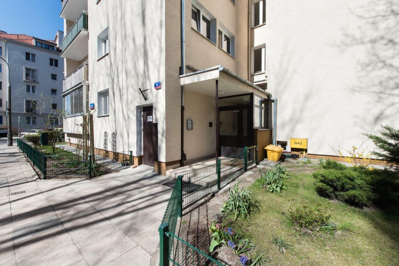 Superapart Luzycka 10 Warszawa Exteriör bild